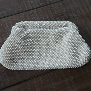 Corde-Bead clutch
